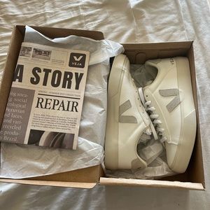 Veja Campo Womens Sneakers - Size EU 39/US 8